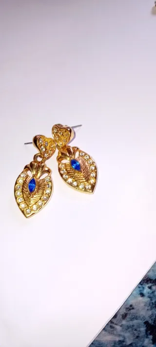 2 pares pendientes corazón perla dorados