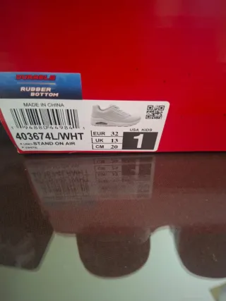 Skechers niña blancas Talla 32