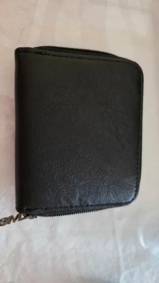 Cartera Misako negra con tachuelas