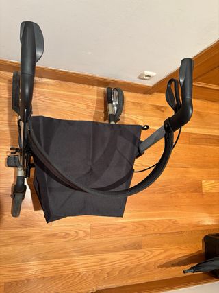 Andador Server con funda impermeable a medida.