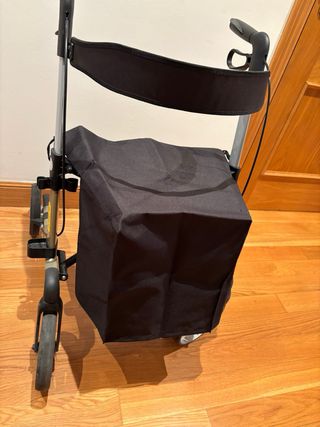 Andador Server con funda impermeable a medida.