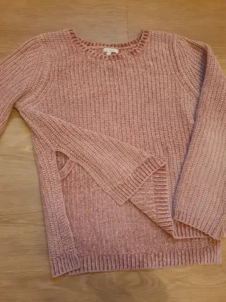 Suéter rosa aterciopelado