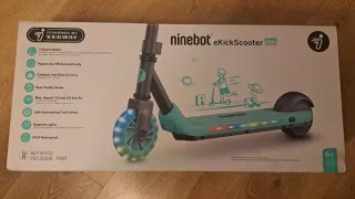 Patinete eléctrico infantil con luces LED