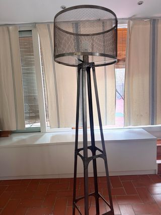 Lámpara de pie estilo industrial de metal Vintage
