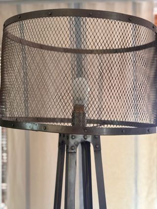 Lámpara de pie estilo industrial de metal Vintage