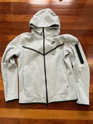 Sudadera Nike Tech Fleece Gris