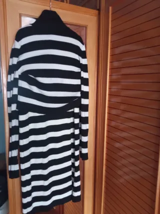 Conjunto Falda y Jersey Rayas Bershka