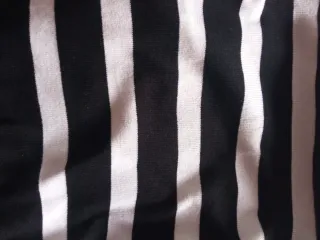 Conjunto Falda y Jersey Rayas Bershka