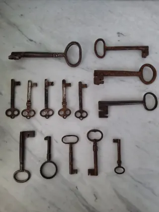 Set di chiavi antiche