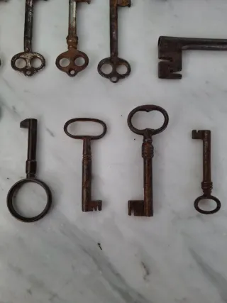 Set di chiavi antiche