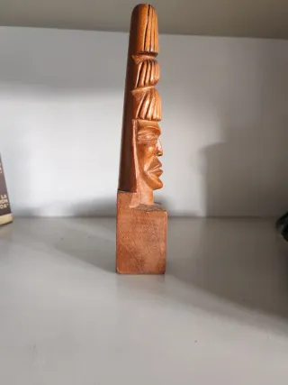 Talla de madera figura humana,atura 20cm