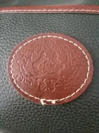 Neceser imitación piel verde y marrón