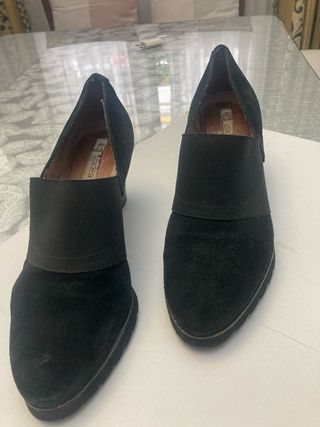 Zapatos Gadea Ante Negro Tacón Cómodo