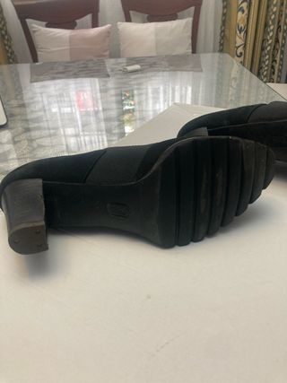 Zapatos Gadea Ante Negro Tacón Cómodo