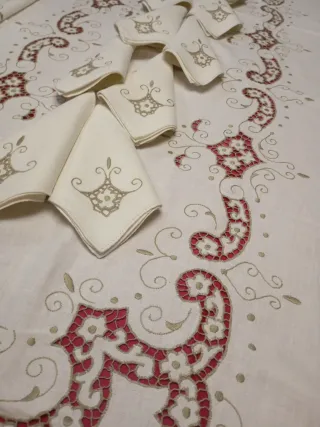 Mantelería Lino Bordada a Mano Madeira