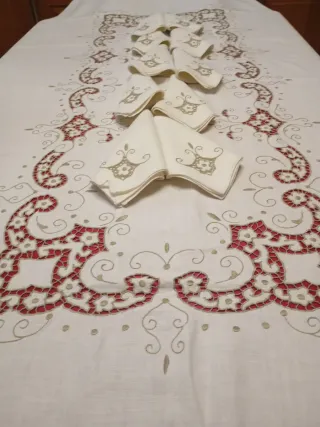 Mantelería Lino Bordada a Mano Madeira