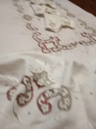 Mantelería Lino Bordada a Mano Madeira