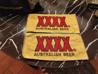 Coppia di asciughini da birreria XXXX Australian B