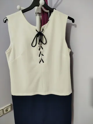 Vestido blanco y azul con cordones