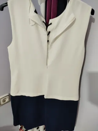 Vestido blanco y azul con cordones