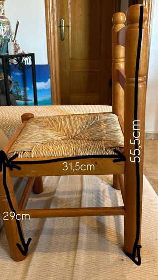 Silla pequeña madera y mimbre