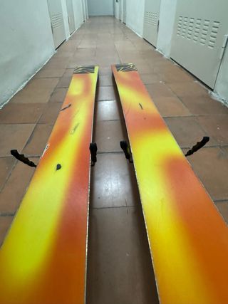 Esquís Salomon QST 106  189cms