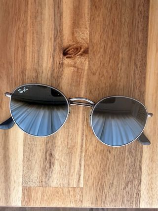 Gafas de sol Ray-Ban redondas plateadas