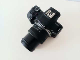 Cámara Canon EOS R100 como nueva