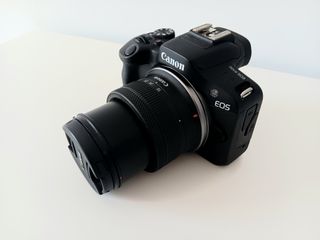 Cámara Canon EOS R100 como nueva