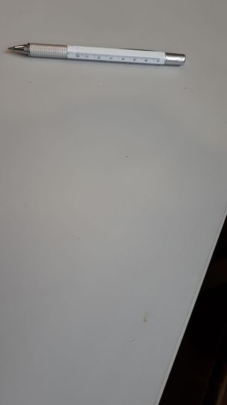 Mesas de oficina madera y metal gris