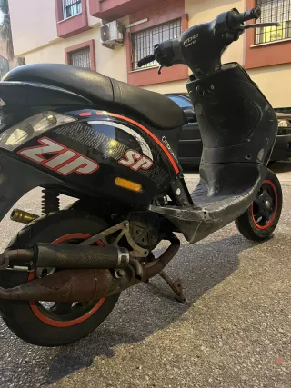 Piaggio Zip 50 cc Scooter Negra