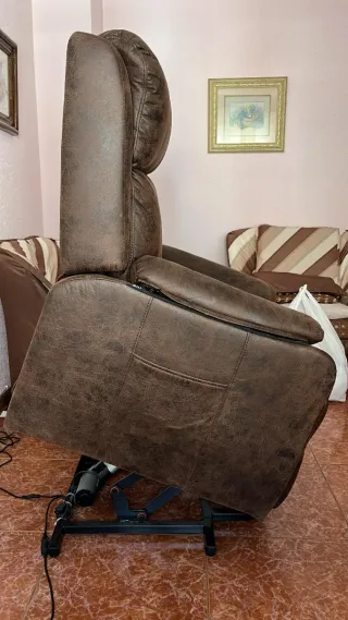 Sofá Eléctrico Reclinable y Elevable Marrón