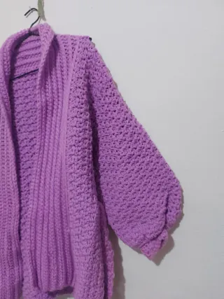 Rebeca de lana tejida a mano