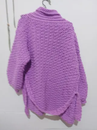 Rebeca de lana tejida a mano