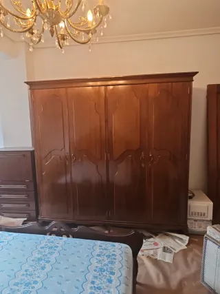 Armario vintage de madera