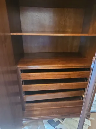 Armario vintage de madera