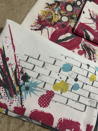 2 Colcha y 2 Fundas Cojín Diseño Abstracto