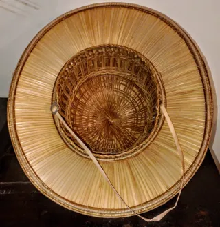 Cappello vietnamita paglia intrecciata