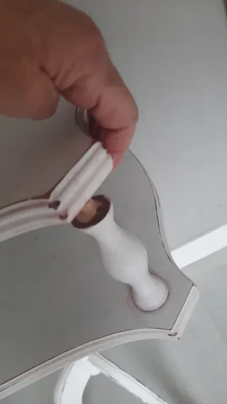 Mesita de noche de madera