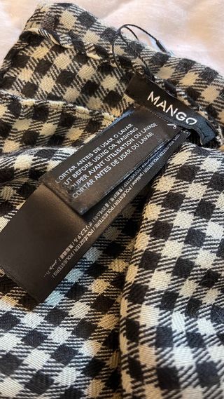 Pañuelo cuadros beige y negro (a estrenar)