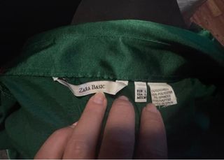 Blusa verde satinada L de Zara