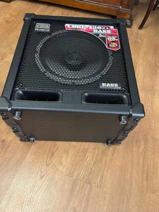 Amplificador Bajo Roland CUBE-120XL Bass