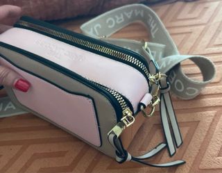 Bolso bandolera beige y naranja