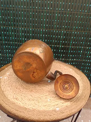 Antigüedad Tetera de Cobre y Latón ¡PESA CASI 1Kg!