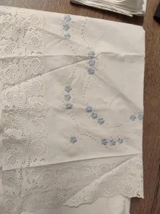 Juego sábanas vintage bordadas Viuda de Tolra
