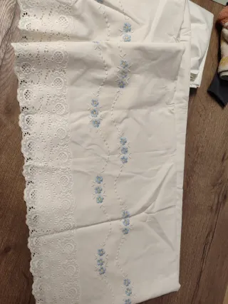 Juego sábanas vintage bordadas Viuda de Tolra