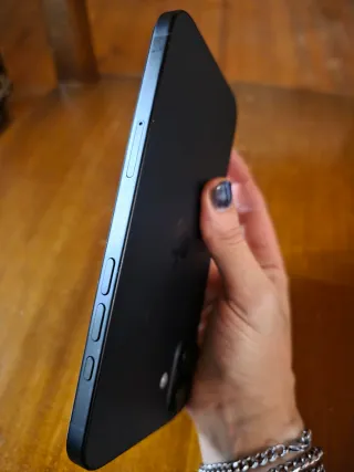 iPhone 16 Plus 99% Capacidad Batería