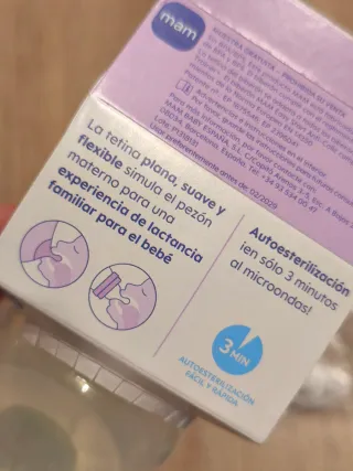 Biberón MAM Anti-Colic y chupete NUK