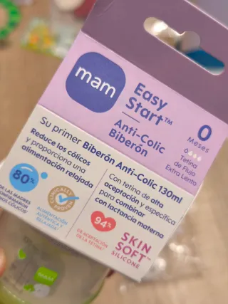 Biberón MAM Anti-Colic y chupete NUK
