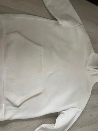 Sudadera Blanca con Mensaje Everything Will Be Oka